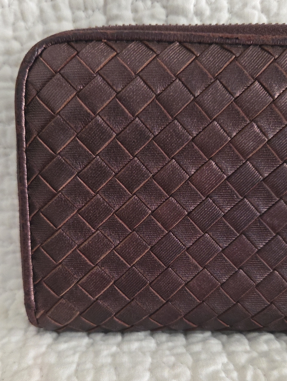 Bottega Veneta Textured Zippered Long Wallet in Shimmery Dark Bronze - Picture 3 of 15